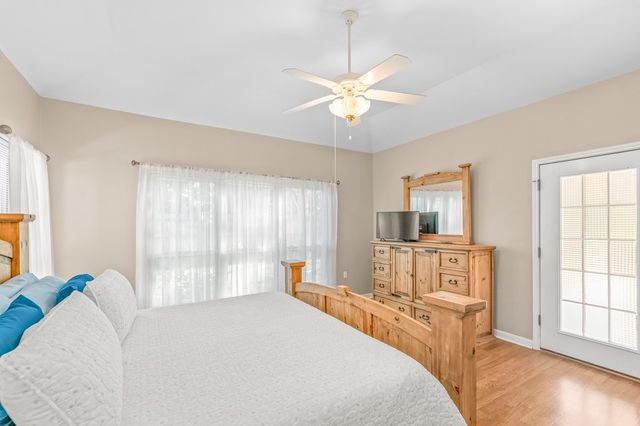 225 Los Cedros Loop, Kerrville, TX 78028