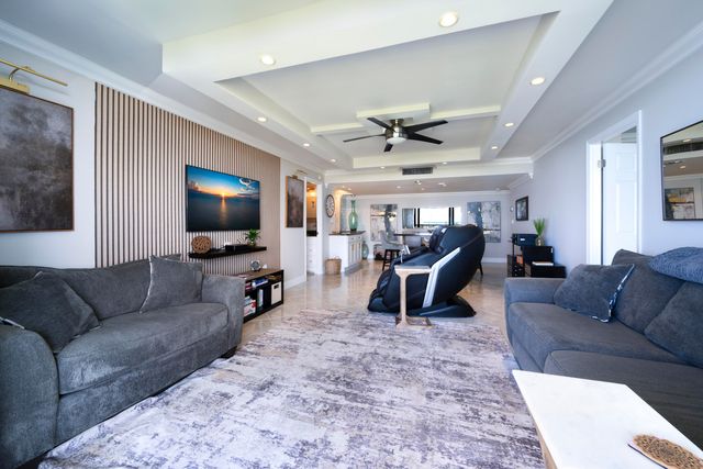 5600 N Flagler Drive 1906, West Palm Beach, FL 33407