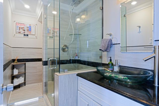 5600 N Flagler Drive 1906, West Palm Beach, FL 33407