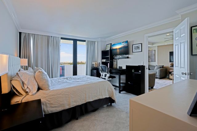 5600 N Flagler Drive 1906, West Palm Beach, FL 33407