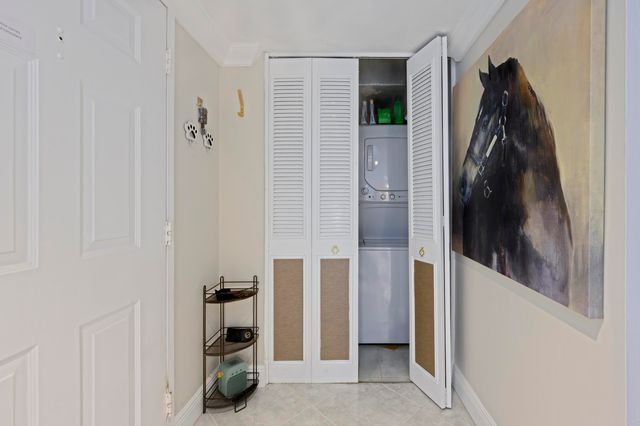 5600 N Flagler Drive 1906, West Palm Beach, FL 33407