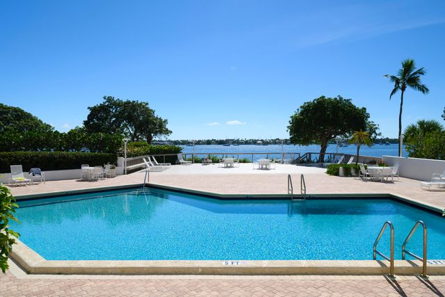 5600 N Flagler Drive 1906, West Palm Beach, FL 33407