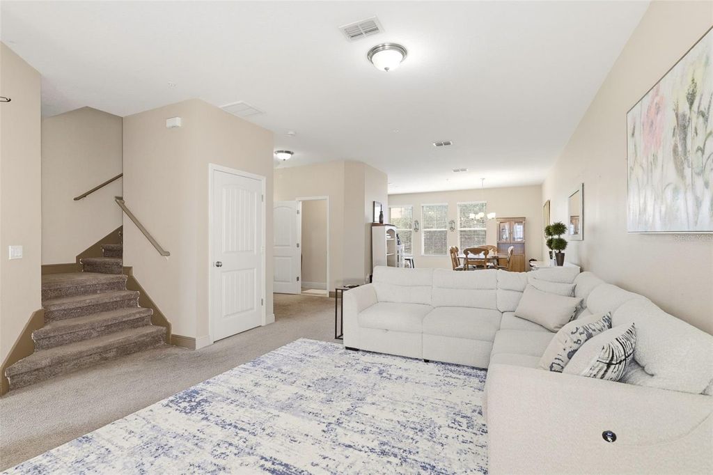 Image 25 of property listing at 10558 GREEN IVY LANE, Orlando, FL 32832