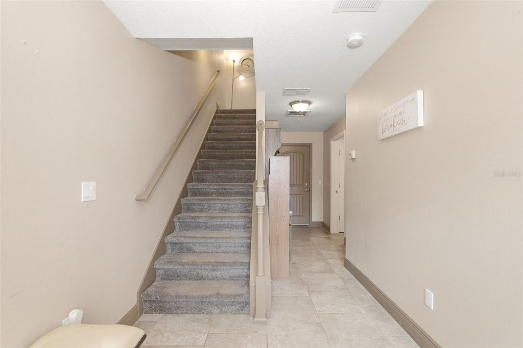 Image 27 of property listing at 10558 GREEN IVY LANE, Orlando, FL 32832