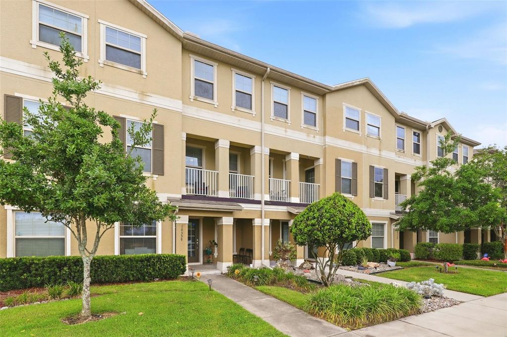 Image 31 of property listing at 10558 GREEN IVY LANE, Orlando, FL 32832