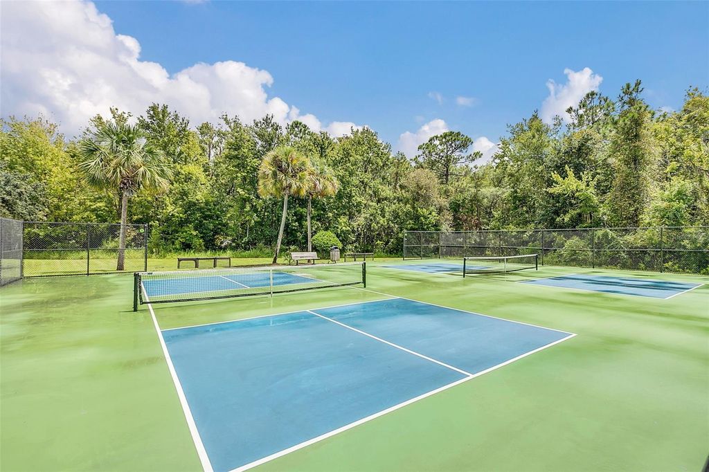 Image 34 of property listing at 10558 GREEN IVY LANE, Orlando, FL 32832