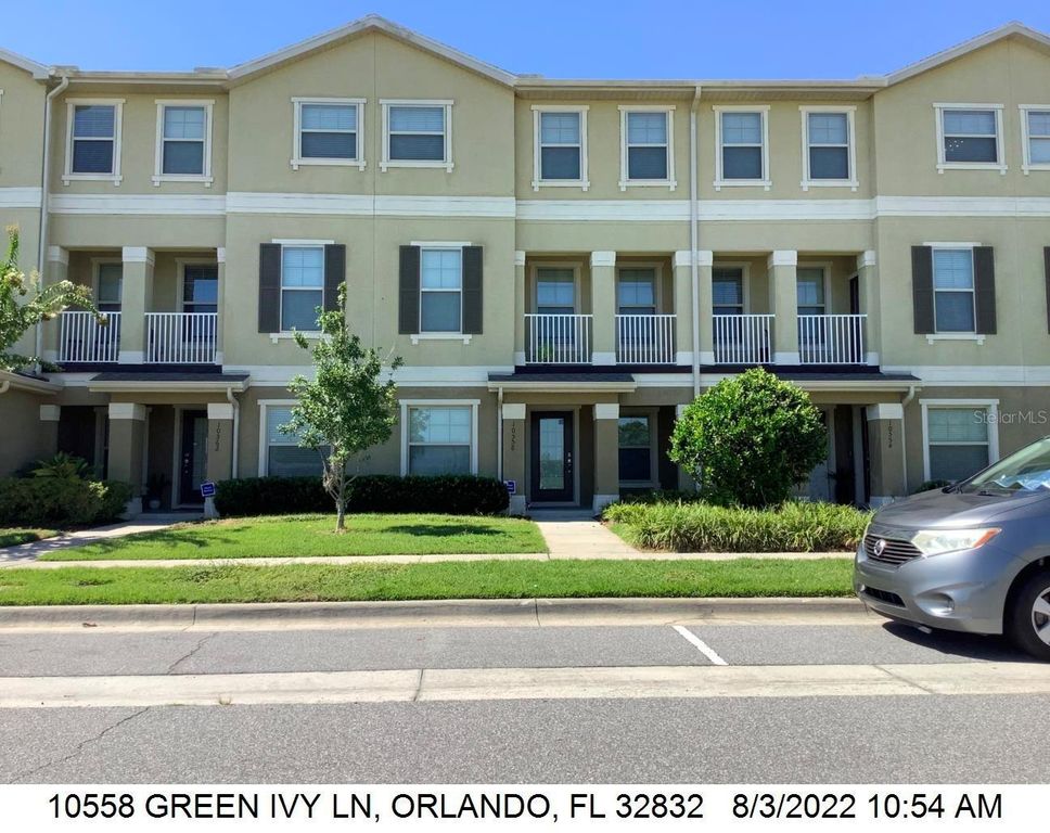 Image 40 of property listing at 10558 GREEN IVY LANE, Orlando, FL 32832