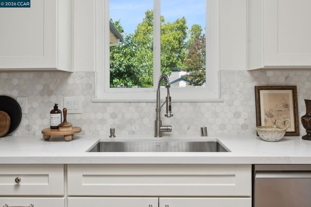 3440 Perada Dr, Walnut Creek, CA 94598
