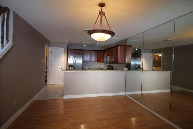 2211 S Kirkwood Road 59, Houston, TX 77077