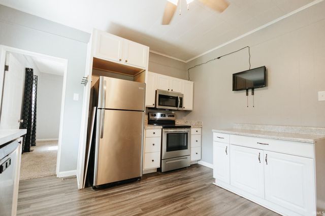1011 S First Street, Boonville, IN 47601