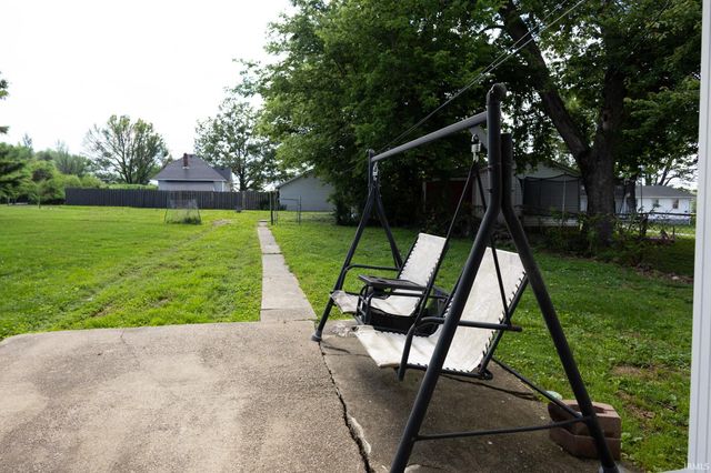 1011 S First Street, Boonville, IN 47601