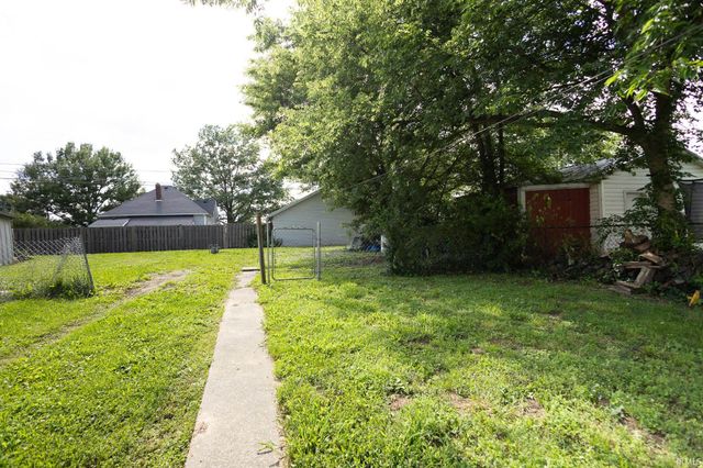 1011 S First Street, Boonville, IN 47601