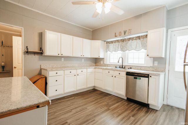 1011 S First Street, Boonville, IN 47601