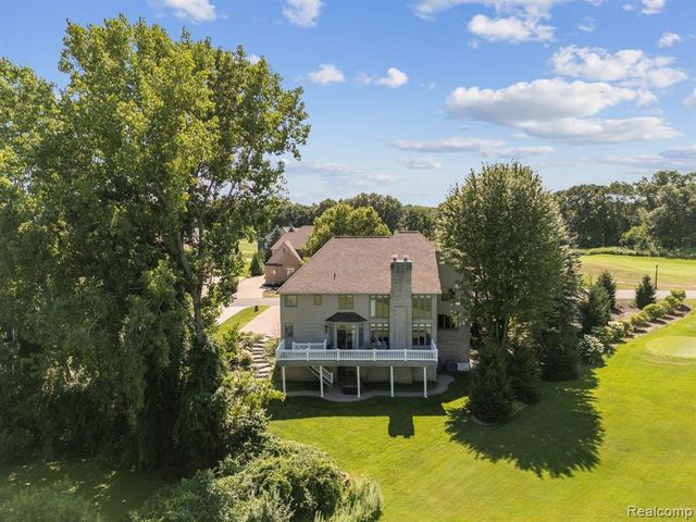 187 Greenan Lane, Lake Orion, MI 48362