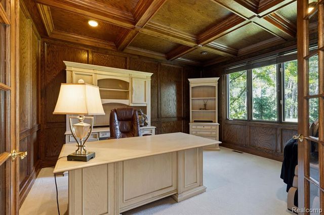 187 Greenan Lane, Lake Orion, MI 48362