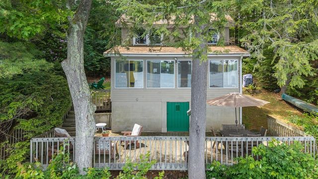 249 North Road, Deerfield, NH 03037