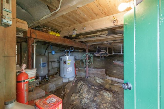 249 North Road, Deerfield, NH 03037