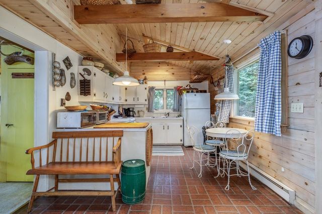 249 North Road, Deerfield, NH 03037