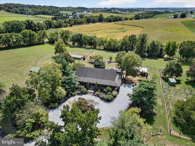 975 COLD SPRINGS RD, Elizabethtown, PA 17022