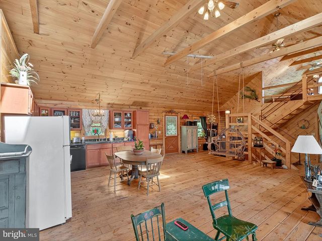 975 COLD SPRINGS RD, Elizabethtown, PA 17022