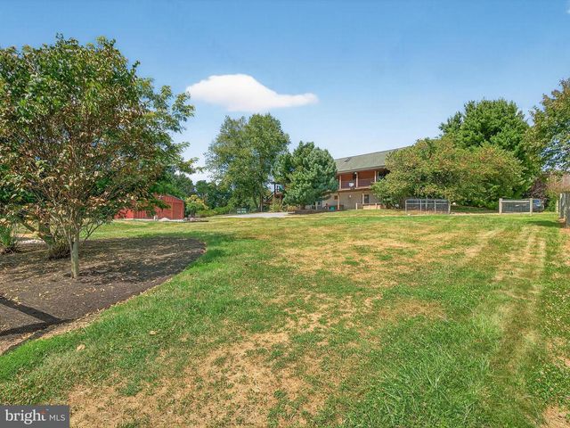 975 COLD SPRINGS RD, Elizabethtown, PA 17022