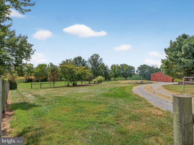 975 COLD SPRINGS RD, Elizabethtown, PA 17022