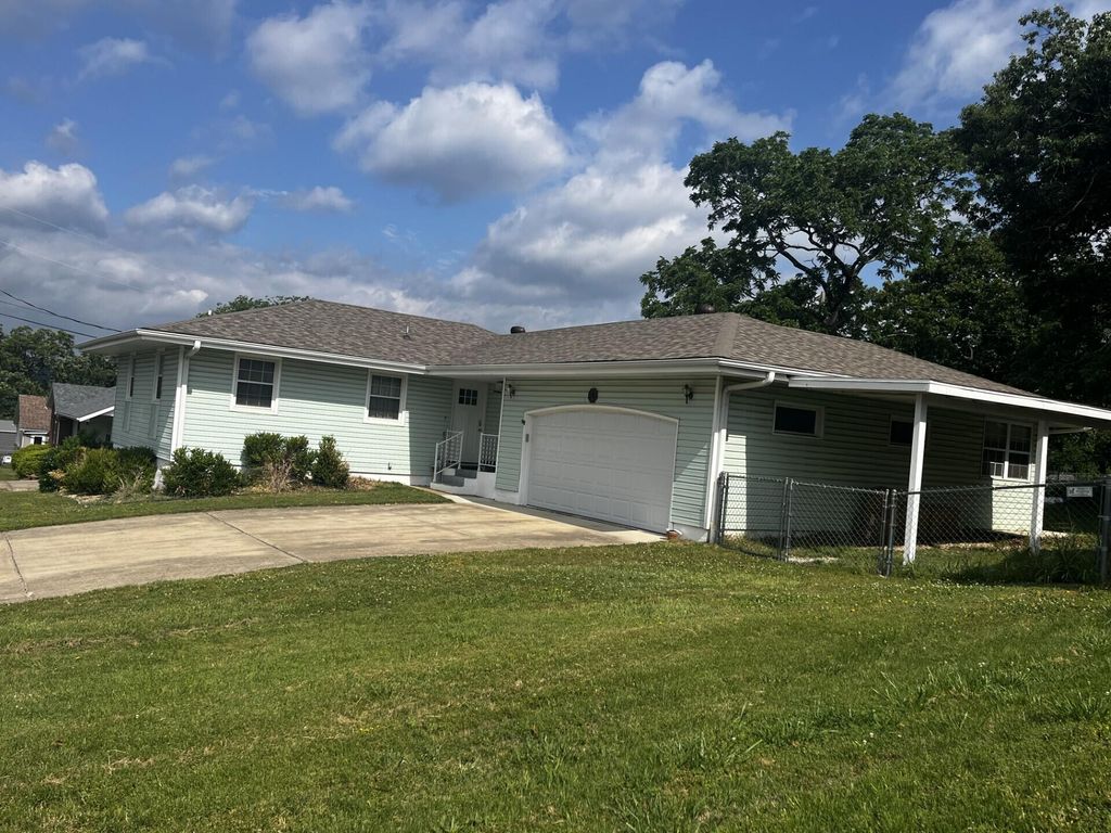 10 Bluebird Drive, Kimberling City, MO 65686