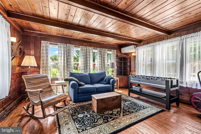 668 CRAWFORD RD, Cape May, NJ 08204