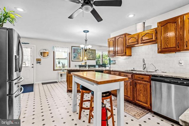 668 CRAWFORD RD, Cape May, NJ 08204