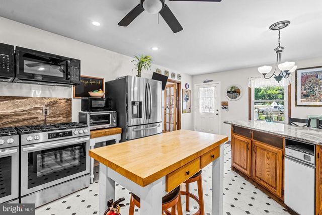 668 CRAWFORD RD, Cape May, NJ 08204