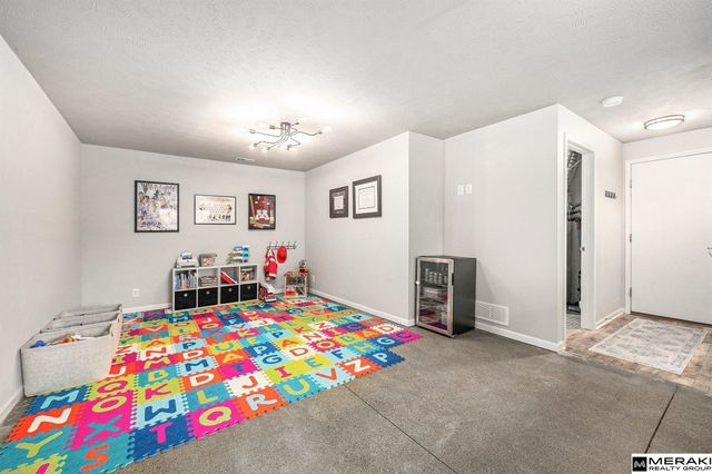 7504 N 139 Avenue, Omaha, NE 68142