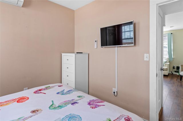 180 Cottage Walk, Ocean Beach, NY 11770