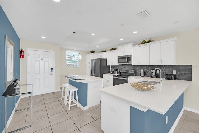 4721 CLOCK TOWER DRIVE 304, Kissimmee, FL 34746