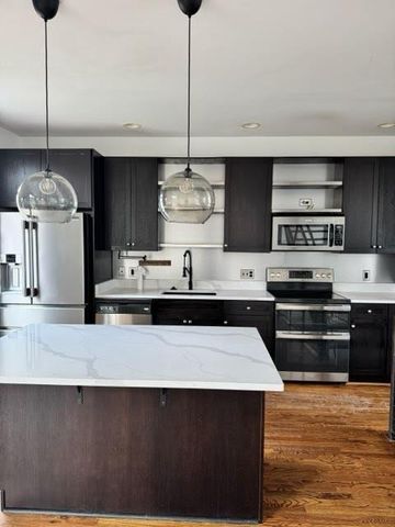 1345 Stirling Court NW, Atlanta, GA 30318