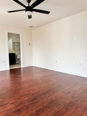 1345 Stirling Court NW, Atlanta, GA 30318