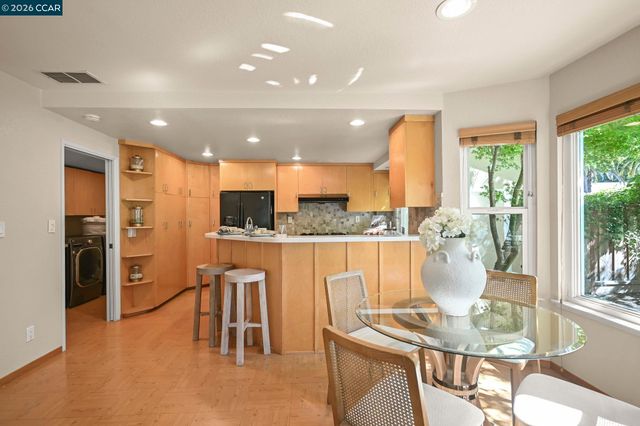 900 Woodland Dr, San Ramon, CA 94582