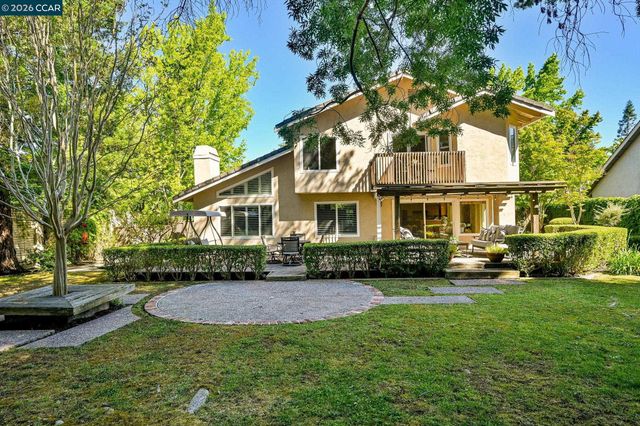 900 Woodland Dr, San Ramon, CA 94582