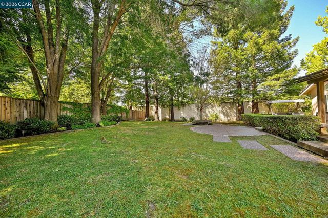 900 Woodland Dr, San Ramon, CA 94582