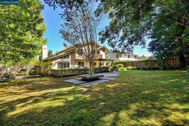 900 Woodland Dr, San Ramon, CA 94582