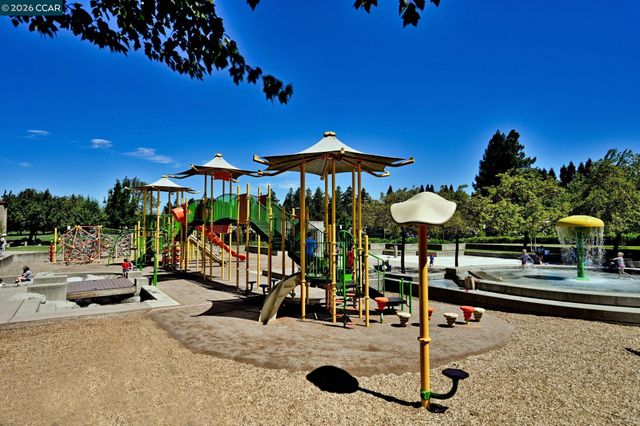 900 Woodland Dr, San Ramon, CA 94582