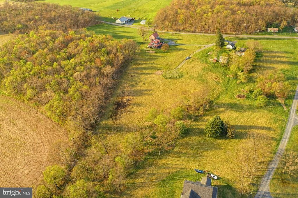 Image 15 of property listing at LOT 24 EASTVIEW PL, Oakland, MD 21550