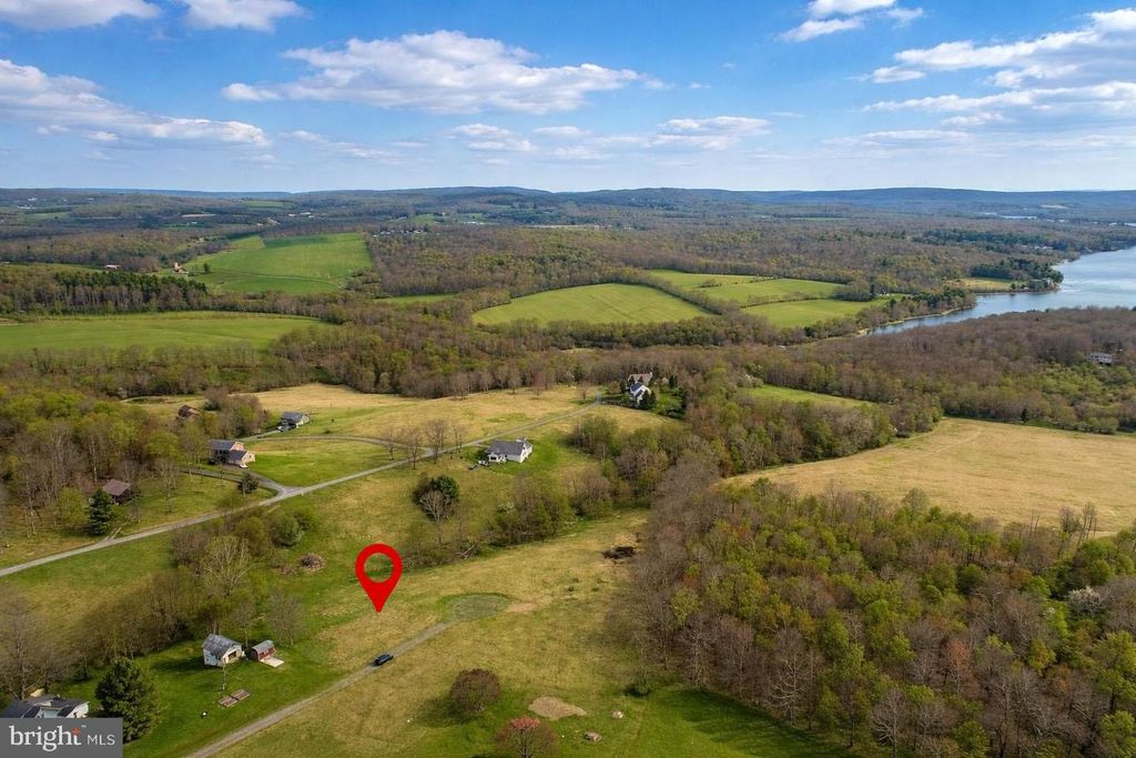 Image 3 of property listing at LOT 24 EASTVIEW PL, Oakland, MD 21550