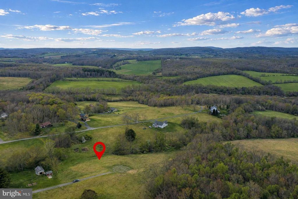 Image 4 of property listing at LOT 24 EASTVIEW PL, Oakland, MD 21550