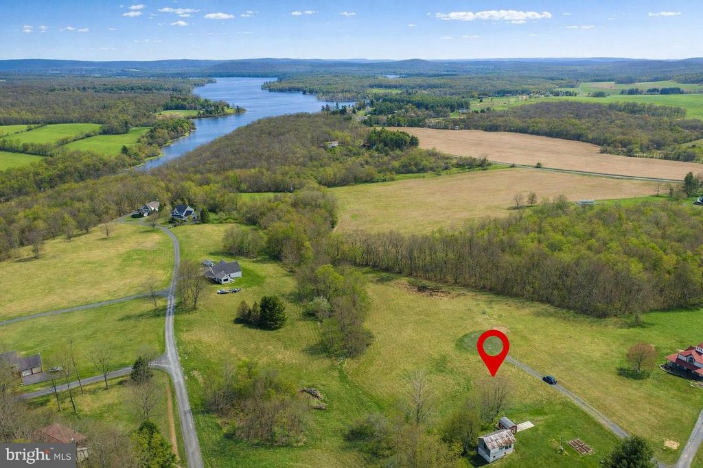 Image 6 of property listing at LOT 24 EASTVIEW PL, Oakland, MD 21550