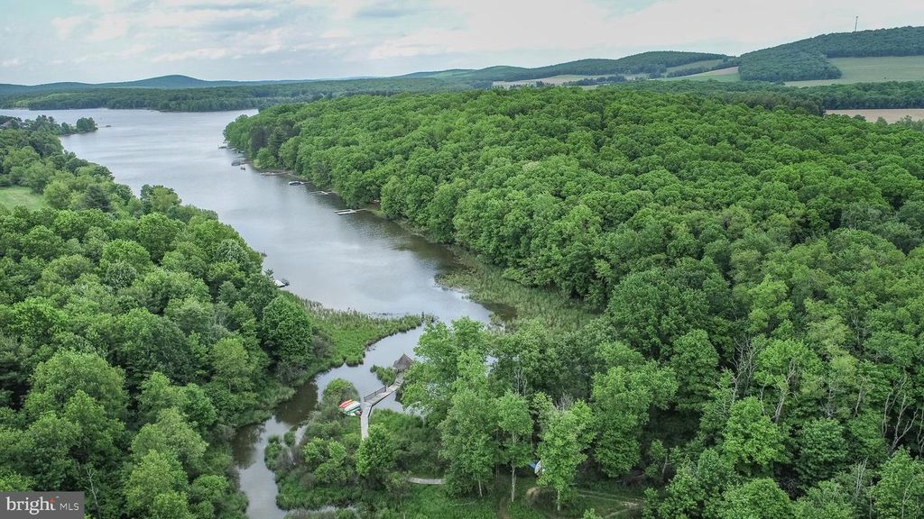 Image 9 of property listing at LOT 24 EASTVIEW PL, Oakland, MD 21550