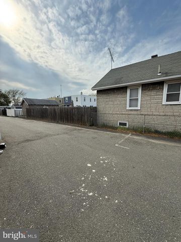 904 CENTER ST, Gloucester City, NJ 08030
