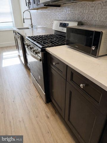 904 CENTER ST, Gloucester City, NJ 08030