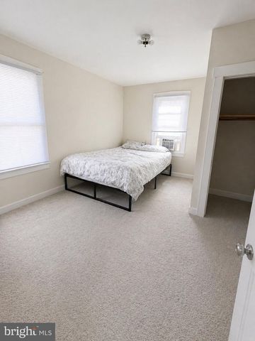 904 CENTER ST, Gloucester City, NJ 08030