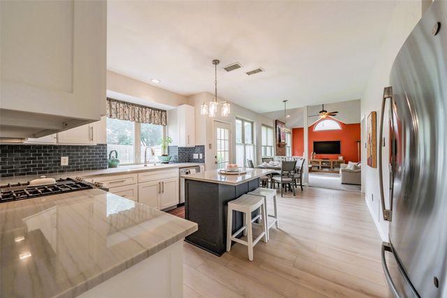 6817 Greenleaf Drive, North Richland Hills, TX 76182