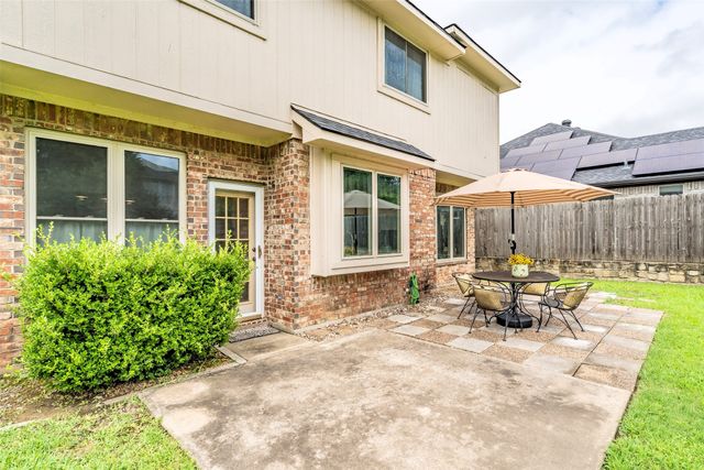 6817 Greenleaf Drive, North Richland Hills, TX 76182
